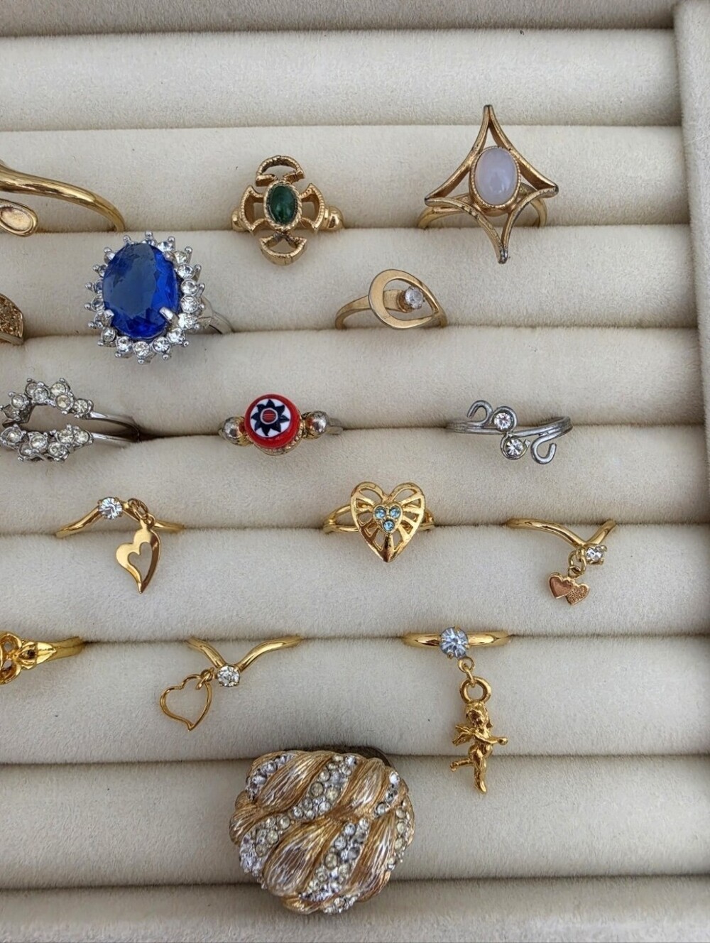 Vintage Avon, Sarah Coventry & NOS Rings 21pc Lot | Cottagecore Coquette Rings - Picture 4 of 17